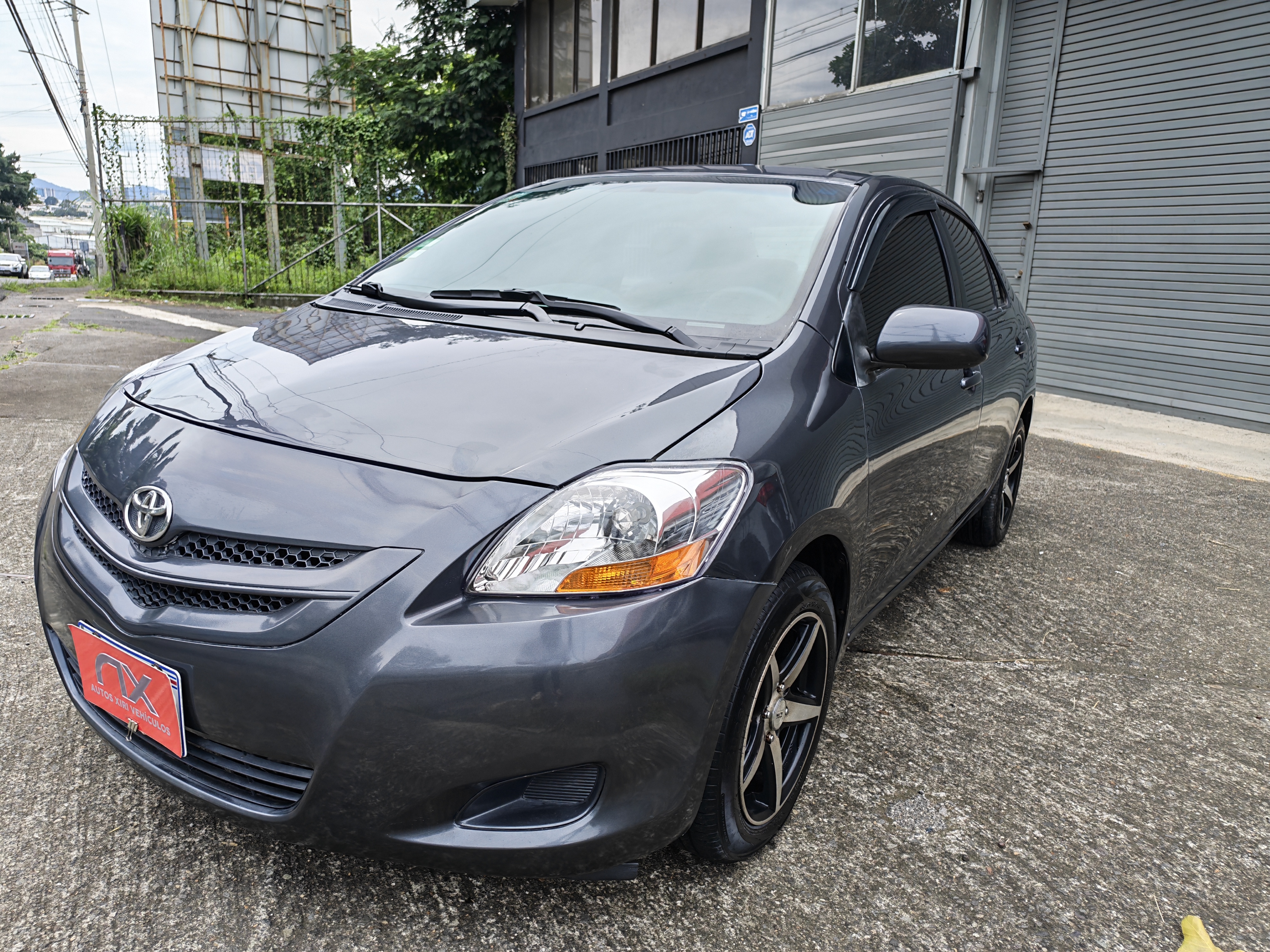 TOYOTA YARIS E 2007